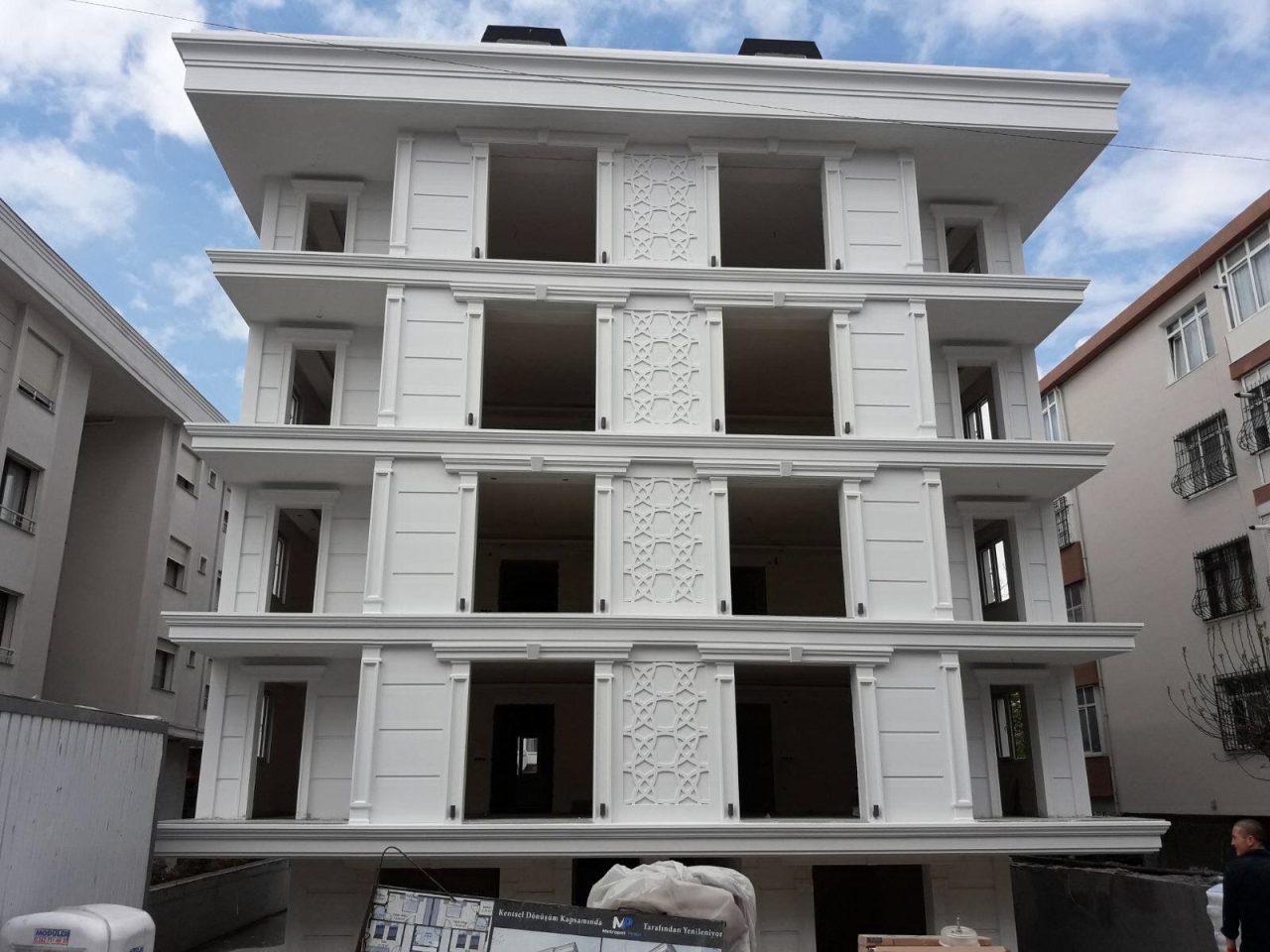 02-modern-konut-cephe-detayi Modern konut dış cephe kaplaması ve çağdaş mimari tasarım.